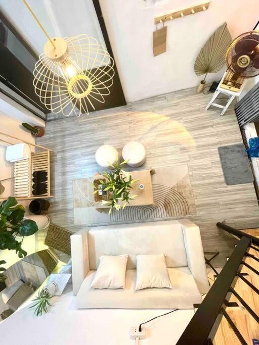 Loft House/ Hoan Kiem Lake/ Book Street *