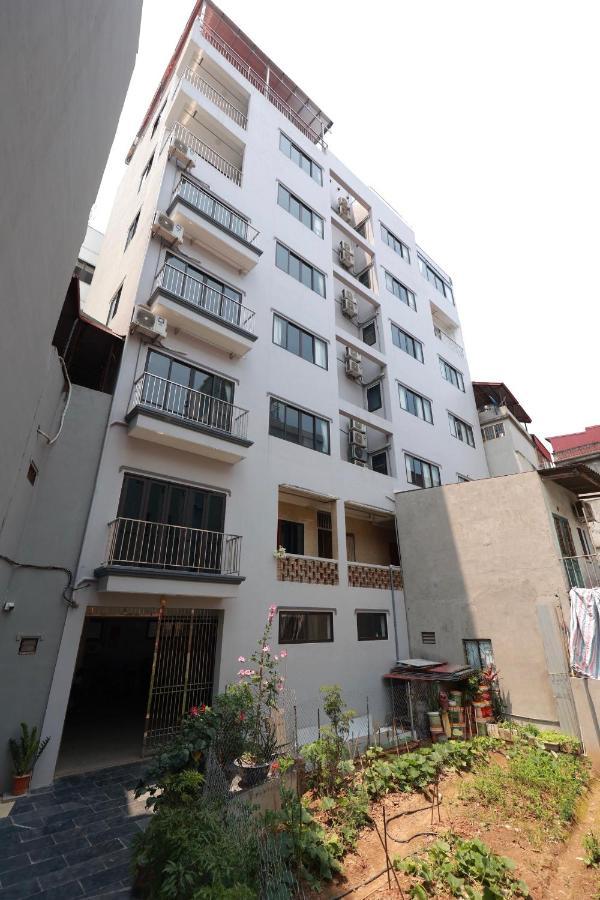 Cozy Sunside Balcony Westlake Apartment Hanoi