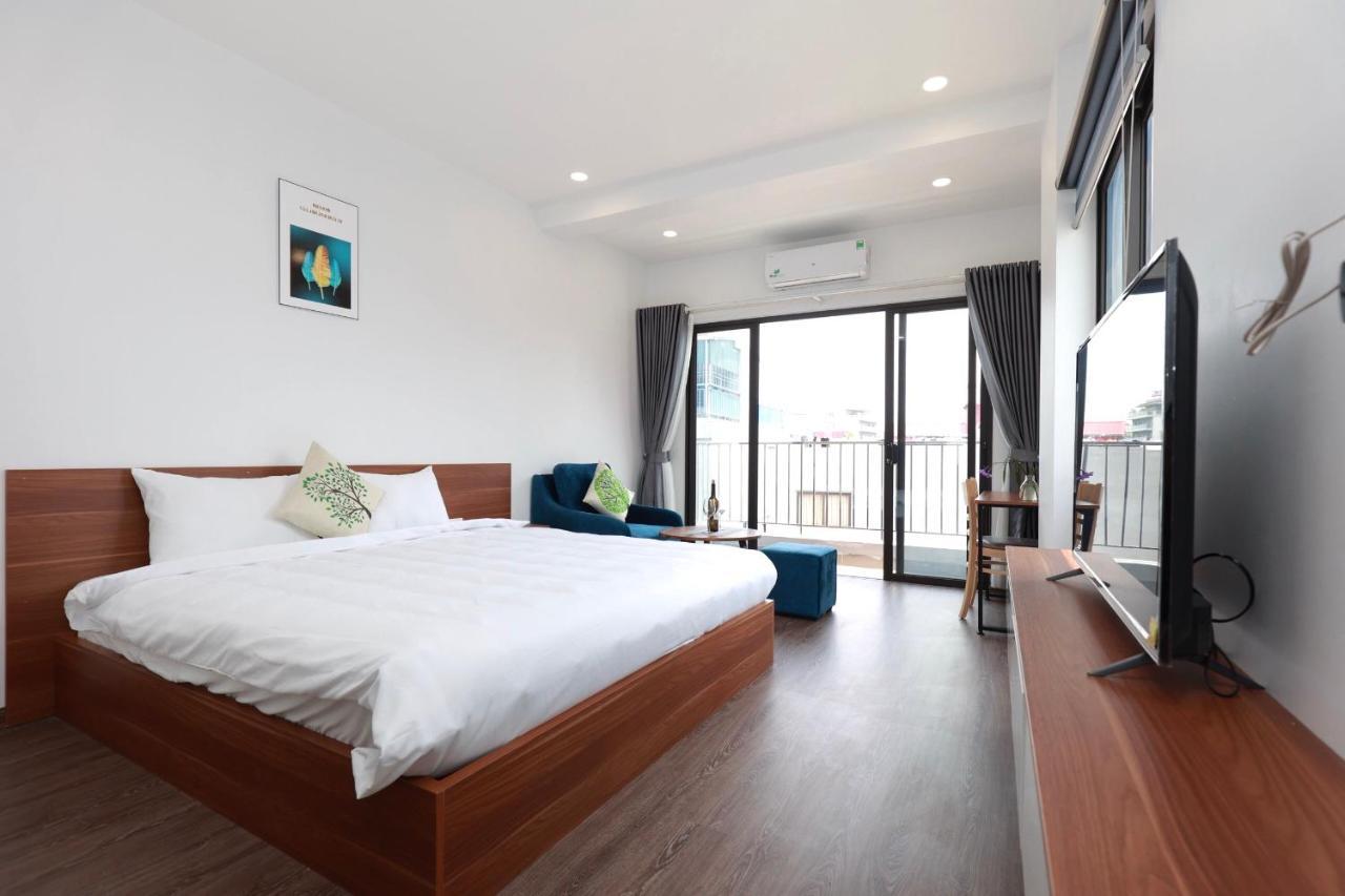 Cozy Sunside Balcony Westlake Apartment Hanoi
