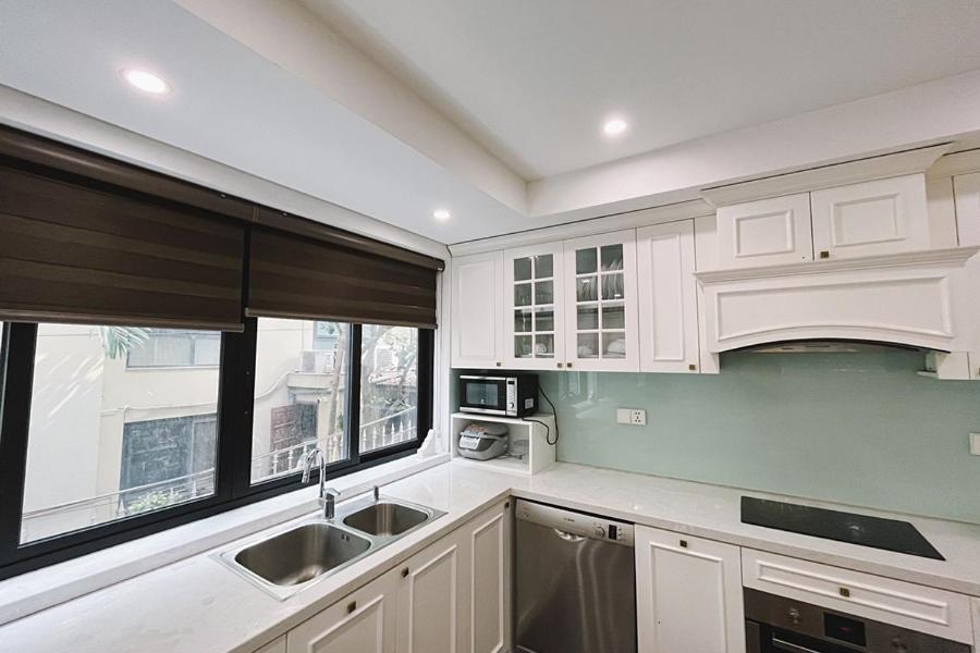 8 - Luxury Apartment, Open View
