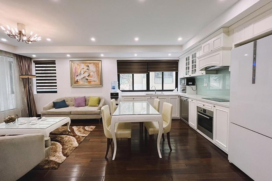 8 - Luxury Apartment, Open View Apartment
