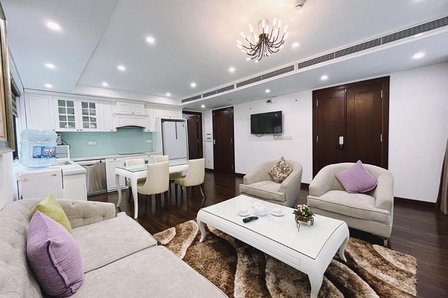 8 - Luxury Apartment, Open View Hanoi