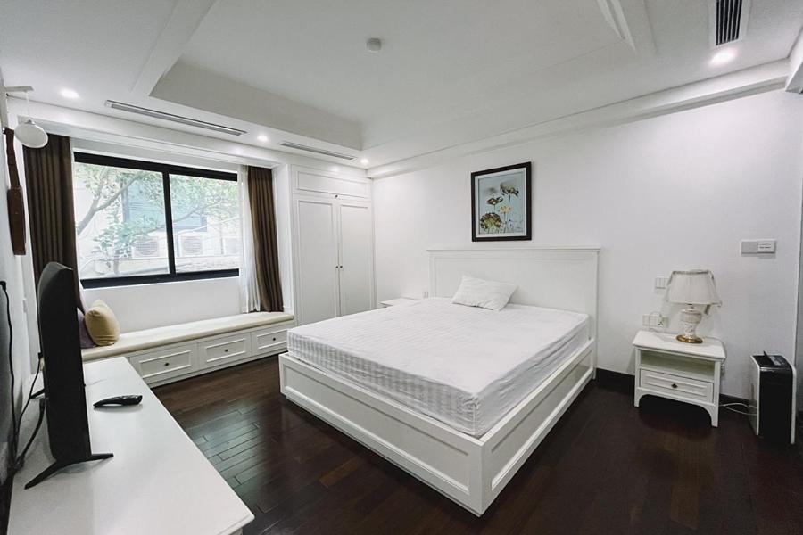 8 - Luxury Apartment, Open View *