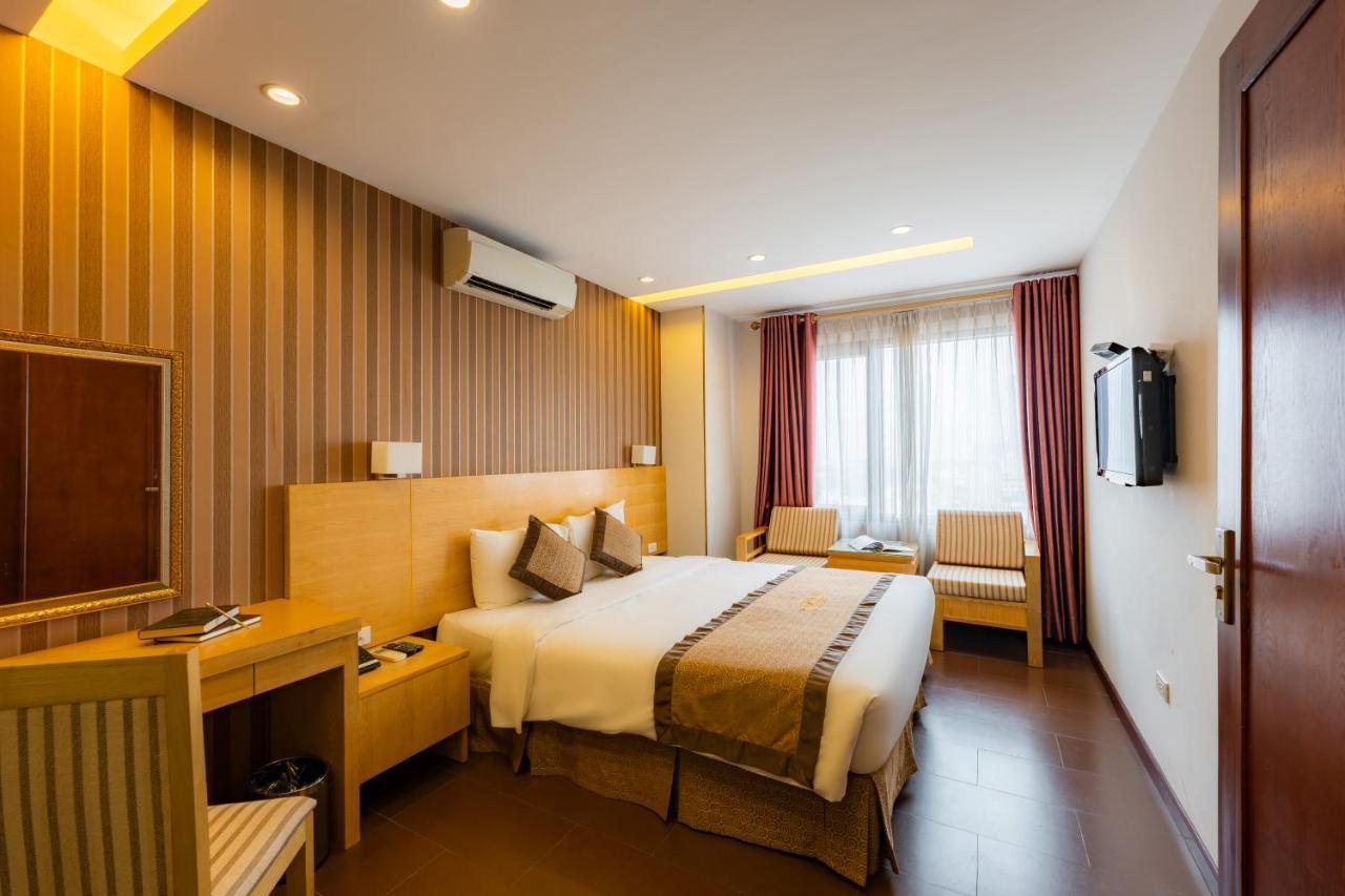 Riverside Hotel 4*