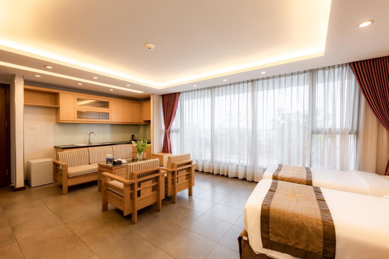 Riverside Hotel 4*