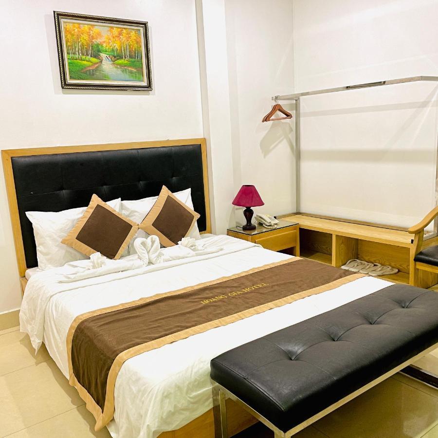 Khách sạn Hoang Gia
