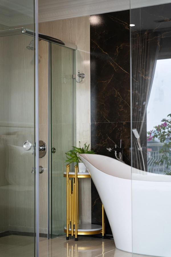 Luxe Paradise Xuan Dieu Hotel Hanoi