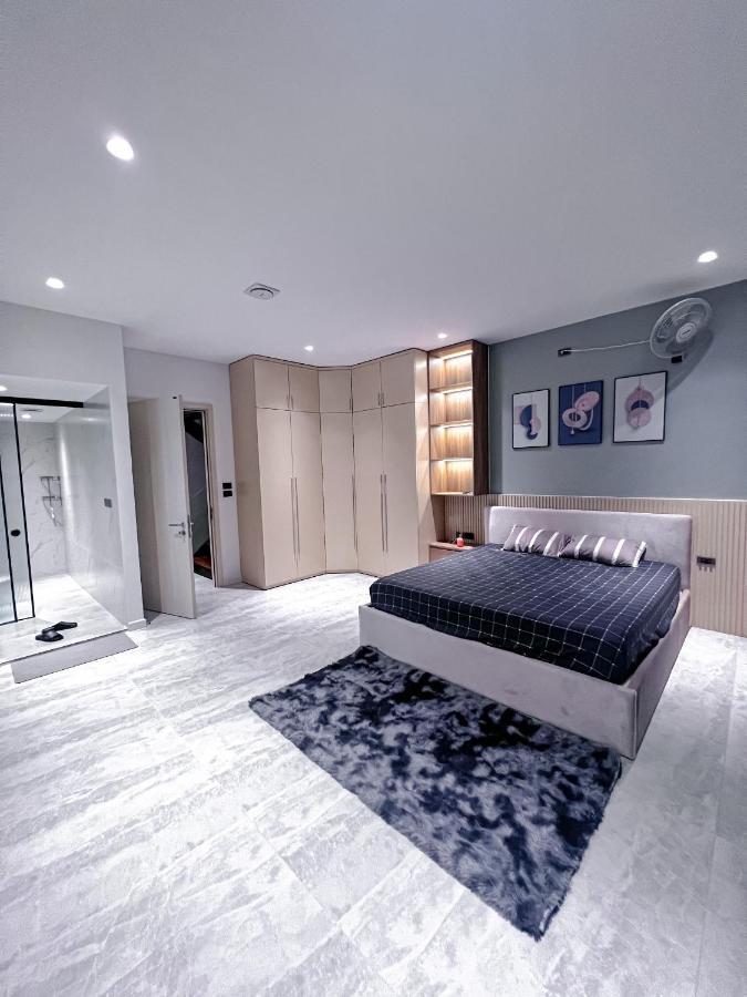 Phao Dai Lang Apartment *
