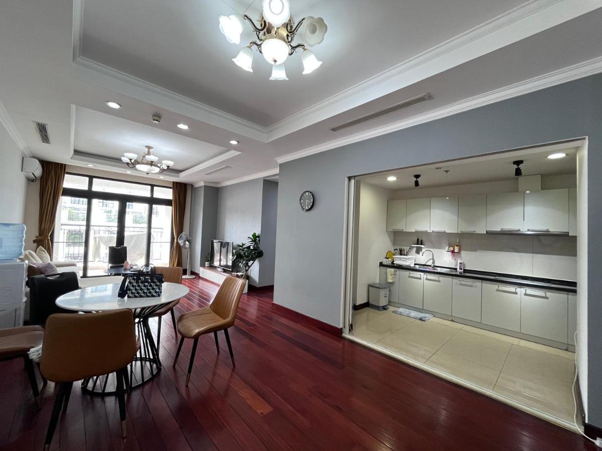 Vinhomes Royal 3 Br Căn hộ Hà Nội