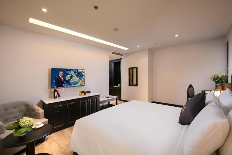 Sen Grand & - By Bay Luxury 4* Hanoi
