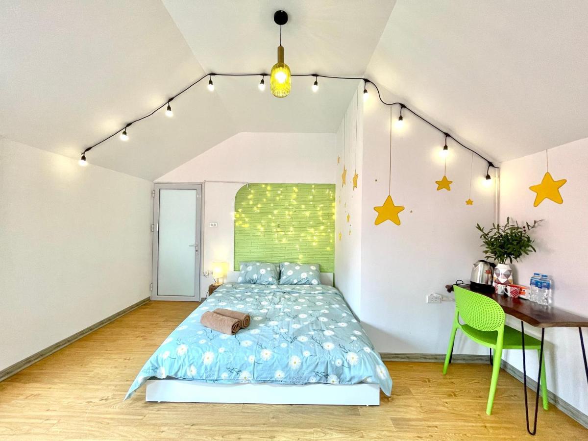 Vitamin West Aparthotel