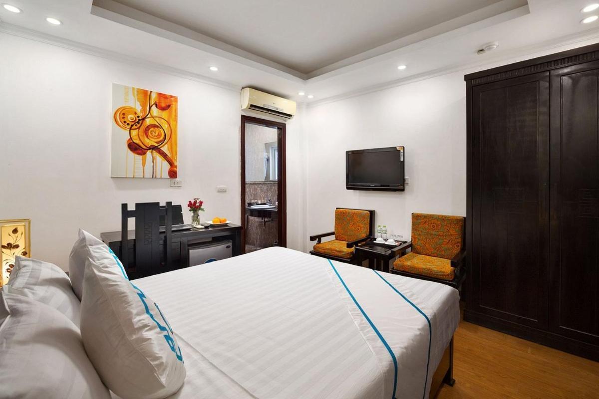 Khách sạn View & 4*