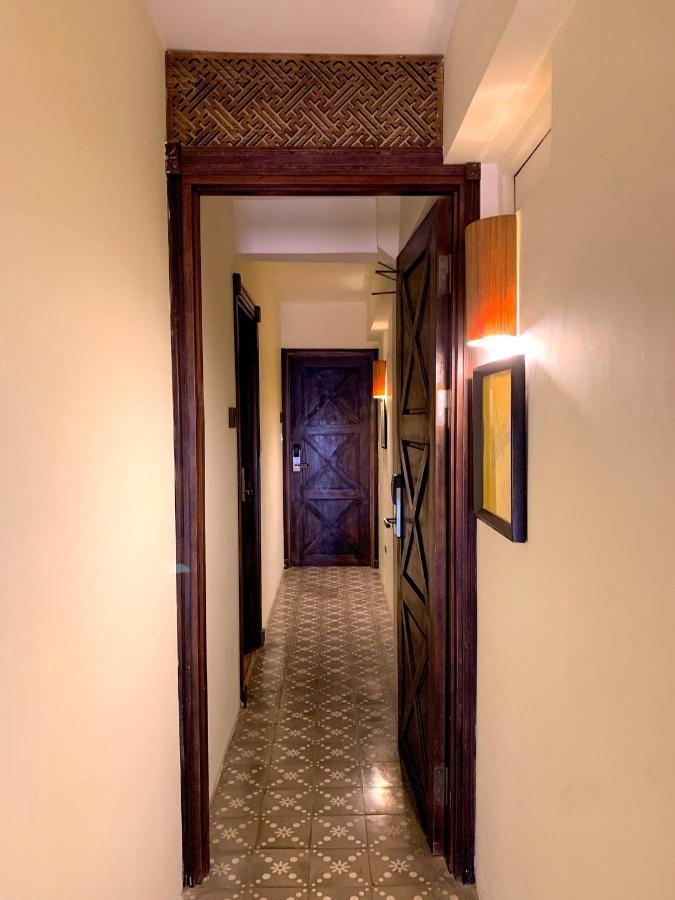 Free Airport Service Deals W Singita Classy Boutique & Travel 4*