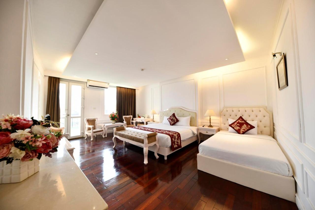 Hotel Traveller House *