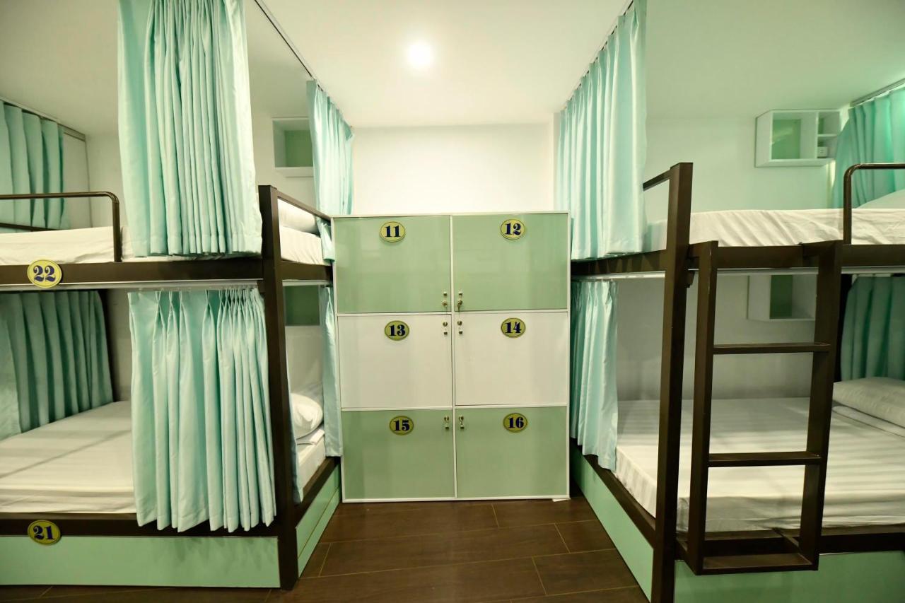 Hotel Traveller House *