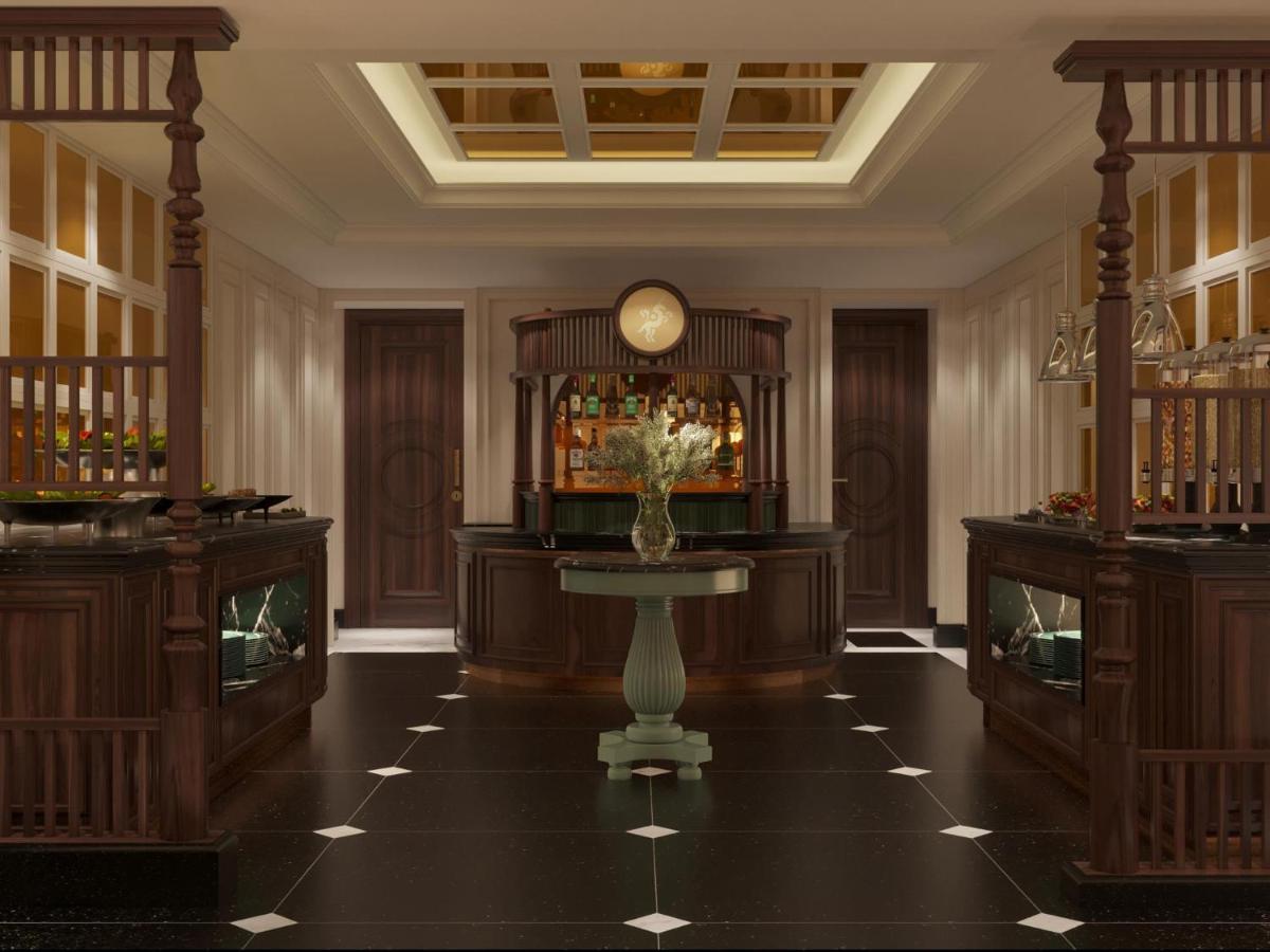 Hotel Victor Metropolis & Rooftop Bar 4*
