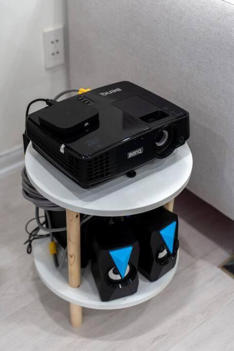 Holly's Fika Studio-projector-balcony-old Quarters Apartment *