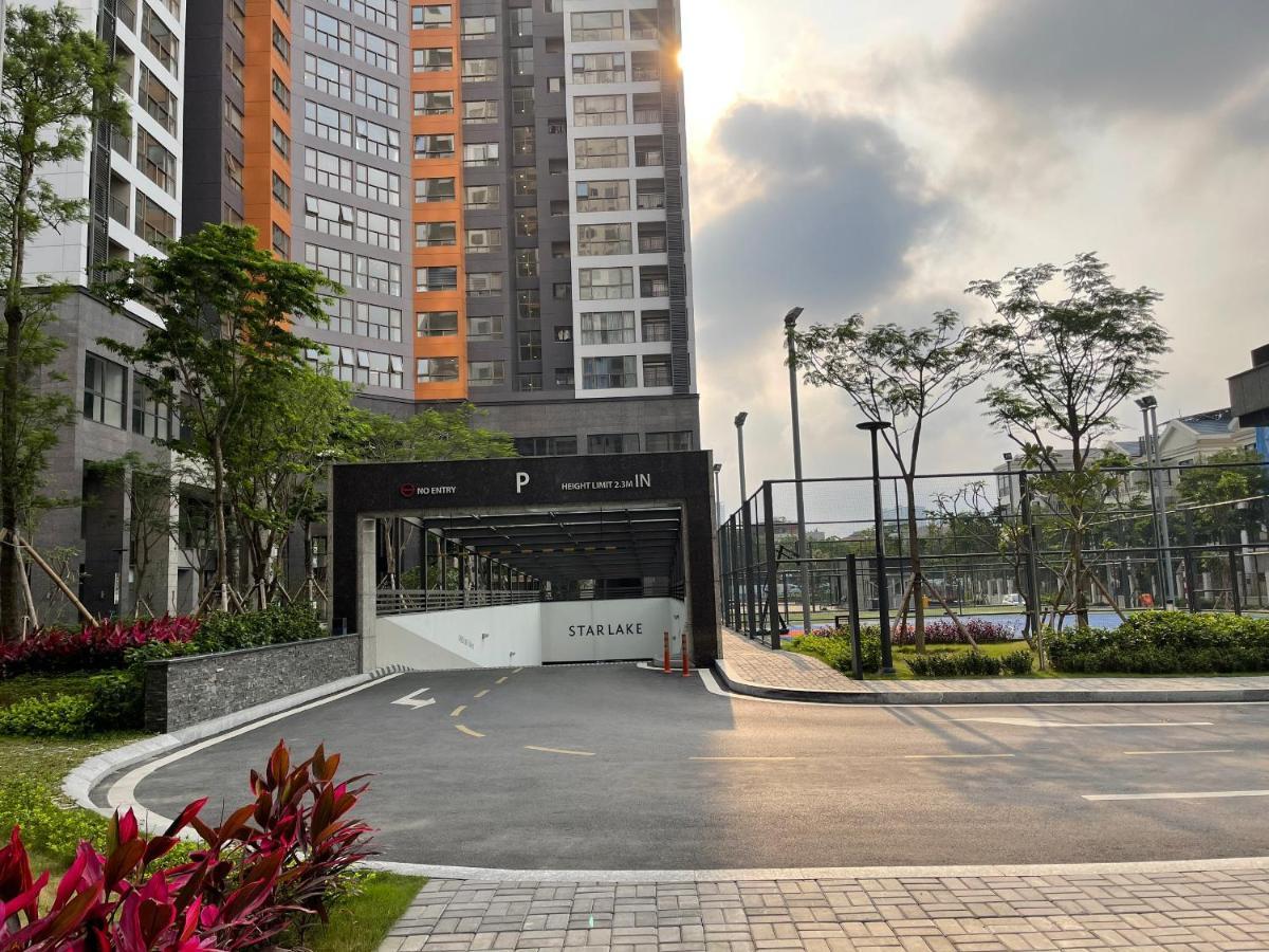 Daewoo Starlake Tay Ho Tay Next To Korean Embassy *