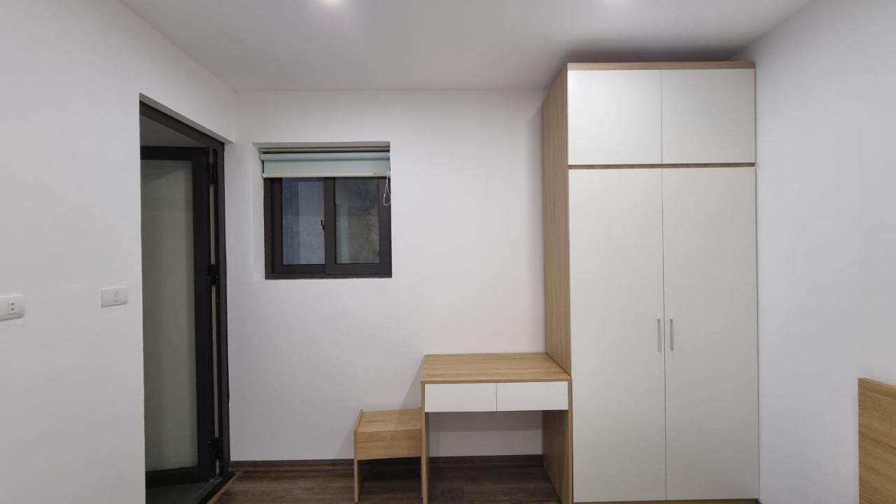 Era Khuc Thua Du Khách sạn hẻo lánh Hà Nội