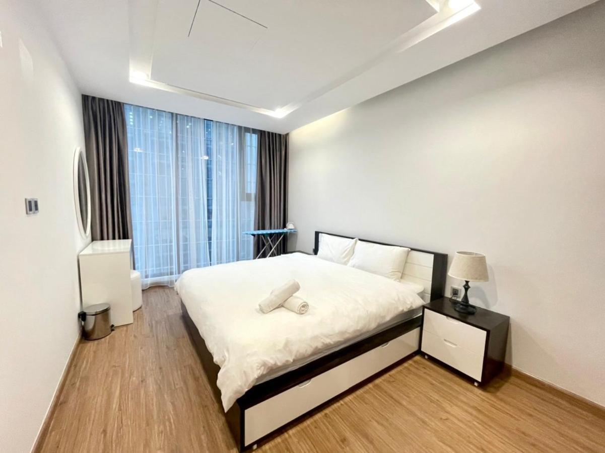 Apartment Hana Housing - Vinhomes Metropolis