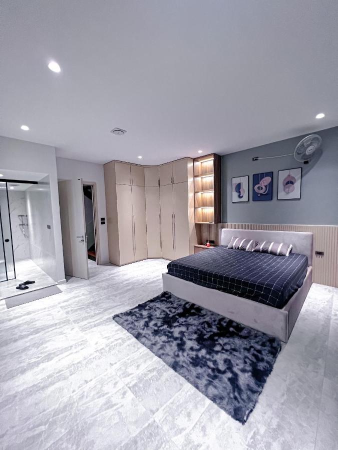 Pearl - 102 Phao Dai Lang Love hotel