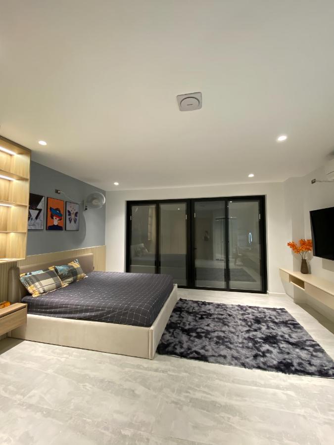 Pearl - 102 Phao Dai Lang Love hotel Hanoi