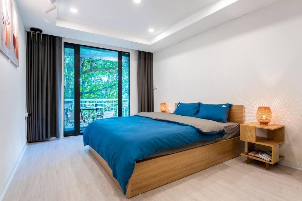 Holly's Fika Studio-projector-balcony-old Quarters Apartment Hanoi