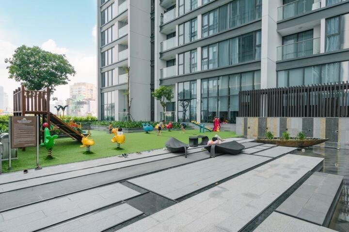 Hana Housing - Vinhomes Metropolis Apartment *