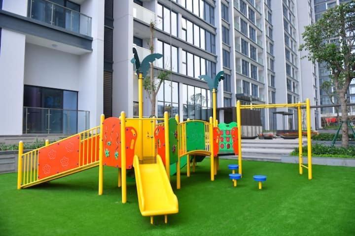 Hana Housing - Vinhomes Metropolis Apartment *