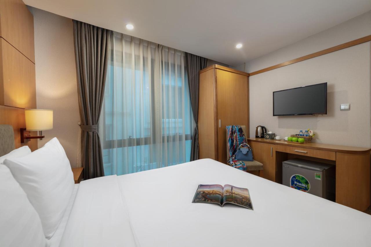 Halo Hotel