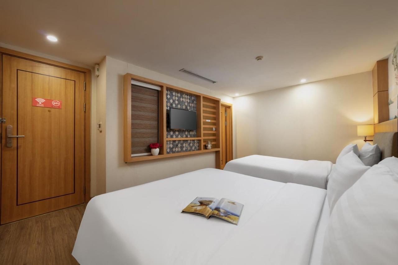 Halo Hotel