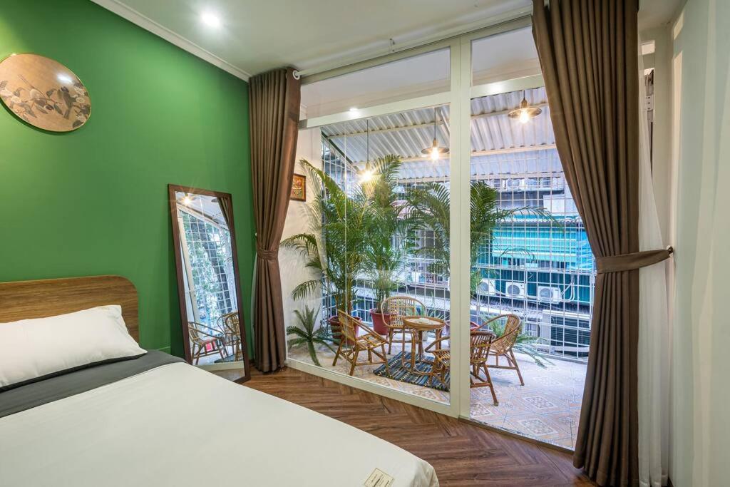 Hang Tre 5min To Bar Street *