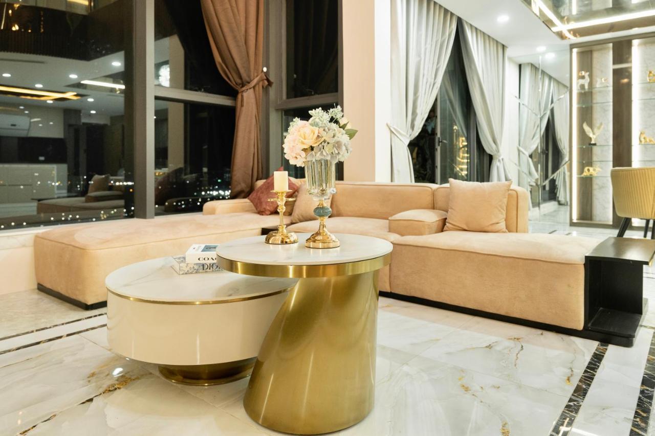 Royal Penhouse Duplex Nguyen Xien