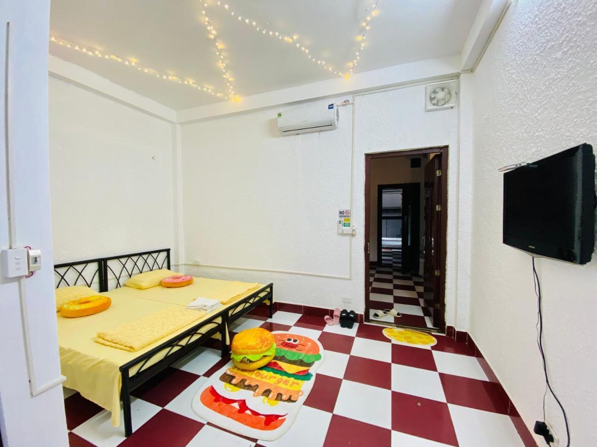 Dnut's House * Hanoi
