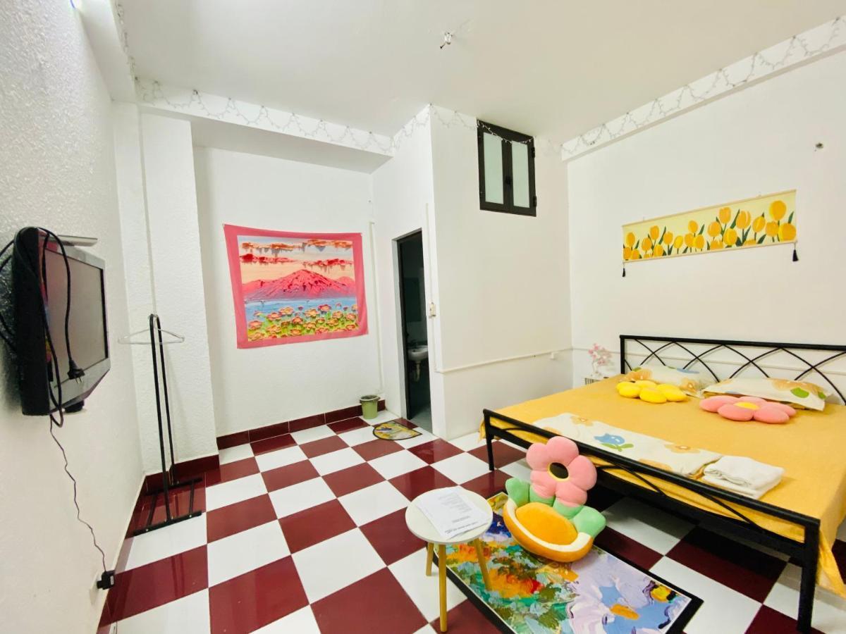 Dnut's House Hanoi