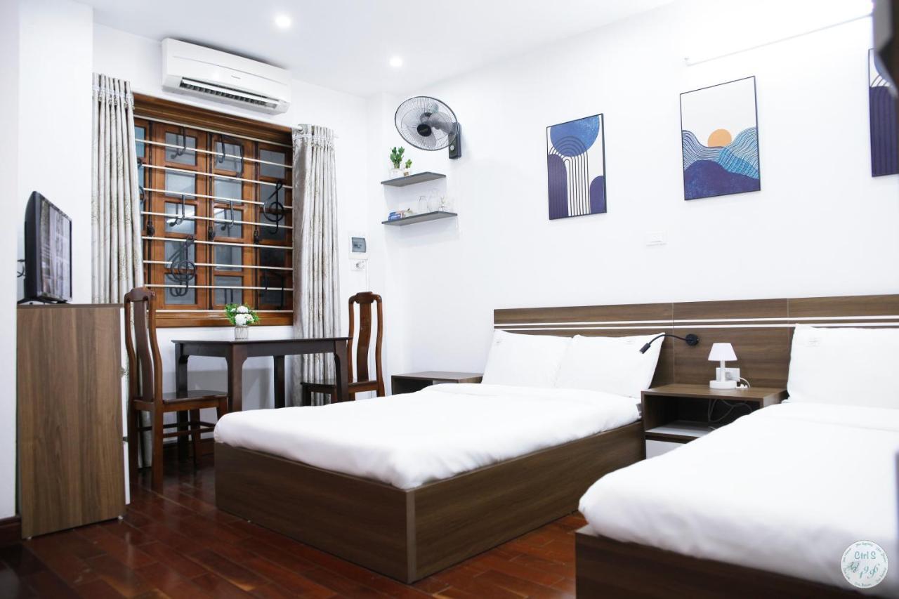 The Center Gem: Lakeside Retreat At Hoan Kiem Apartment