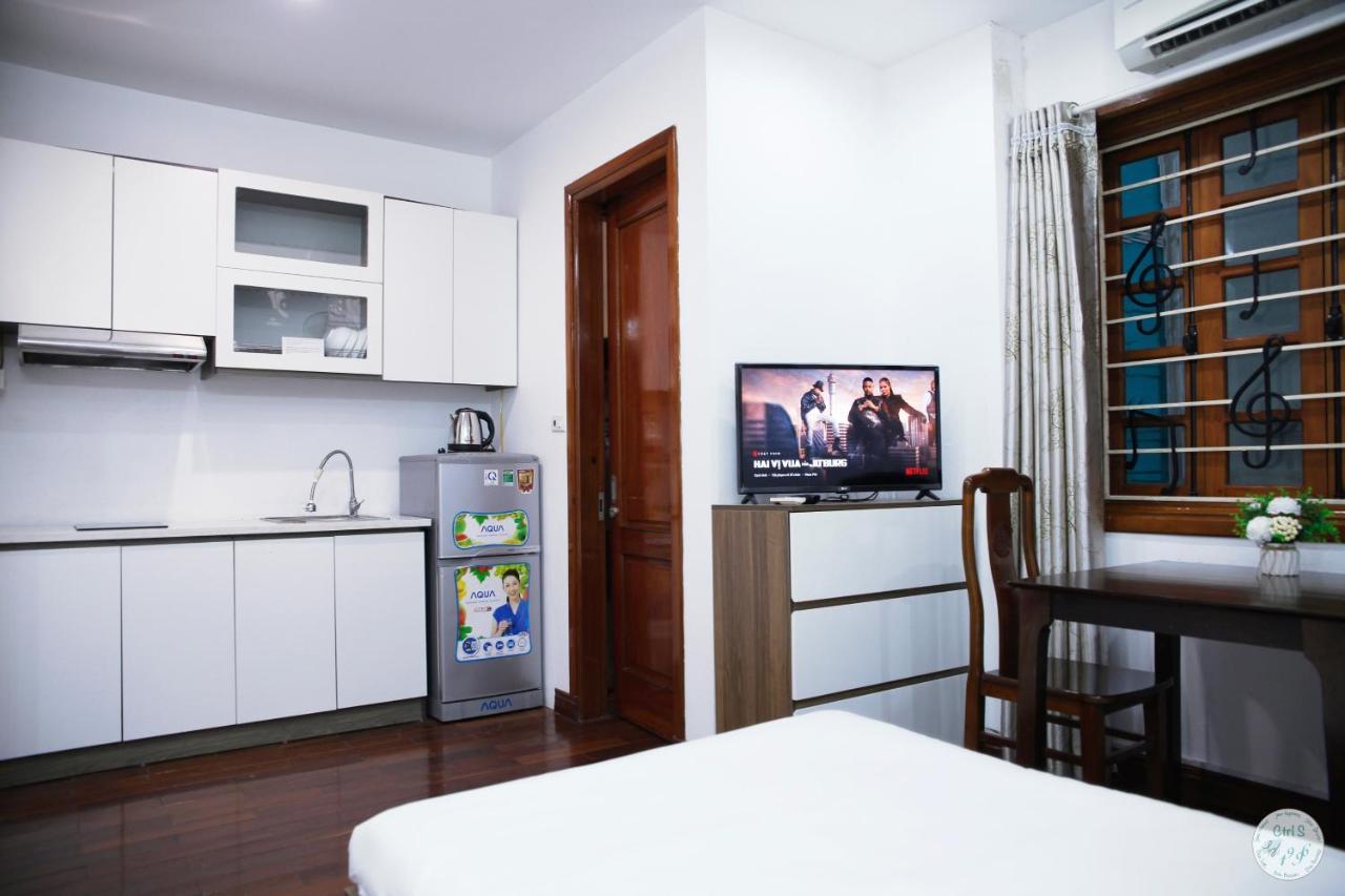 Apartment The Center Gem: Lakeside Retreat At Hoan Kiem *