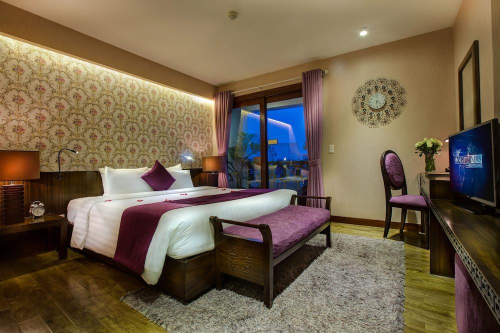 Oriental & Hotel