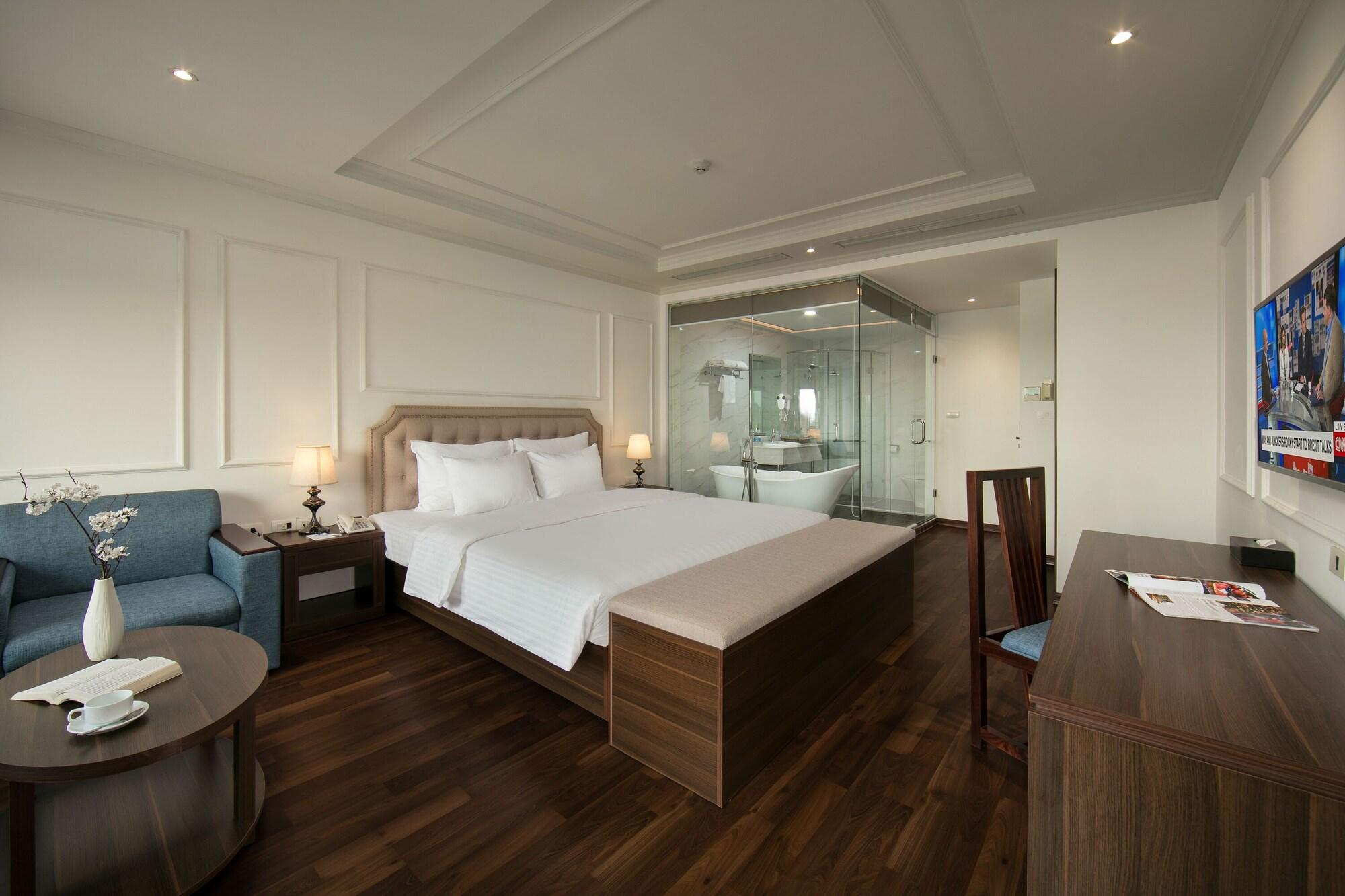 Quoc Hoa Premier Hotel 4*