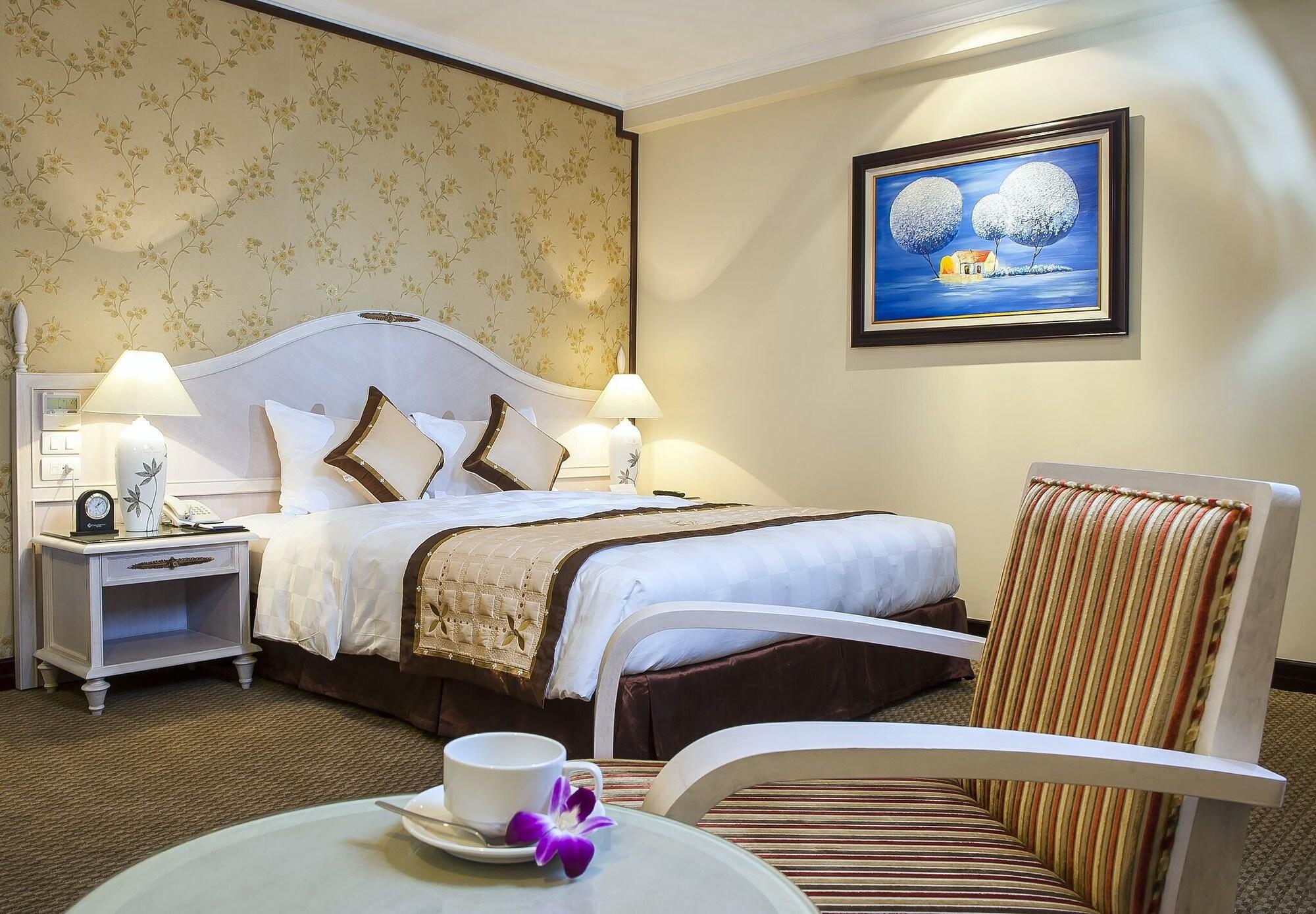 Hotel Chalcedony Grand