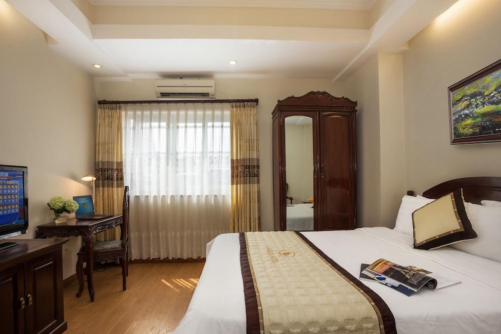 Hotel Camellia Boutique & 3*