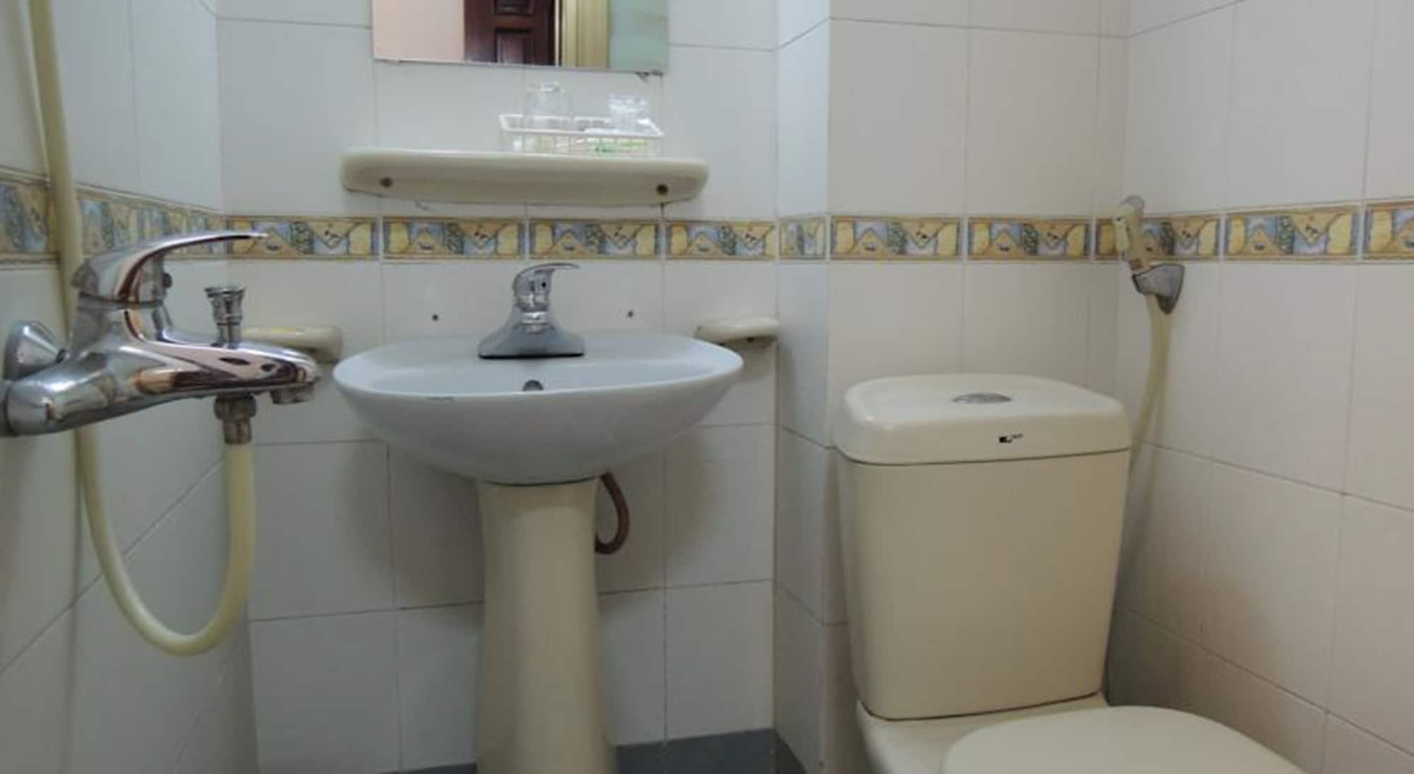 Ecogreen Hotel 2*