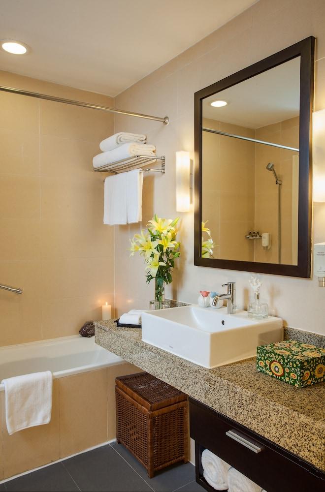Somerset Hoa Binh Apartment *