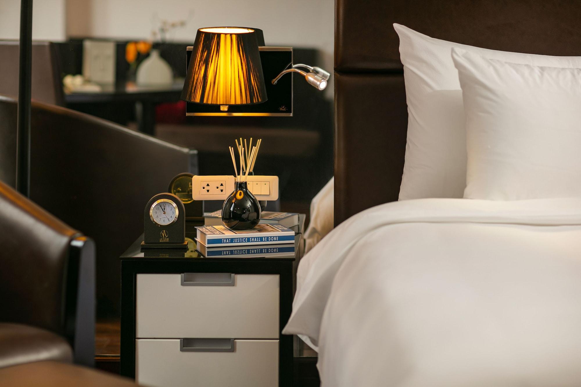 La Nueva Boutique & Hanoi