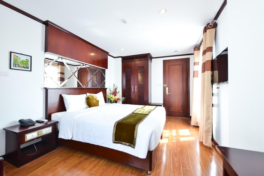 Hotel De Lakeside Hanoi