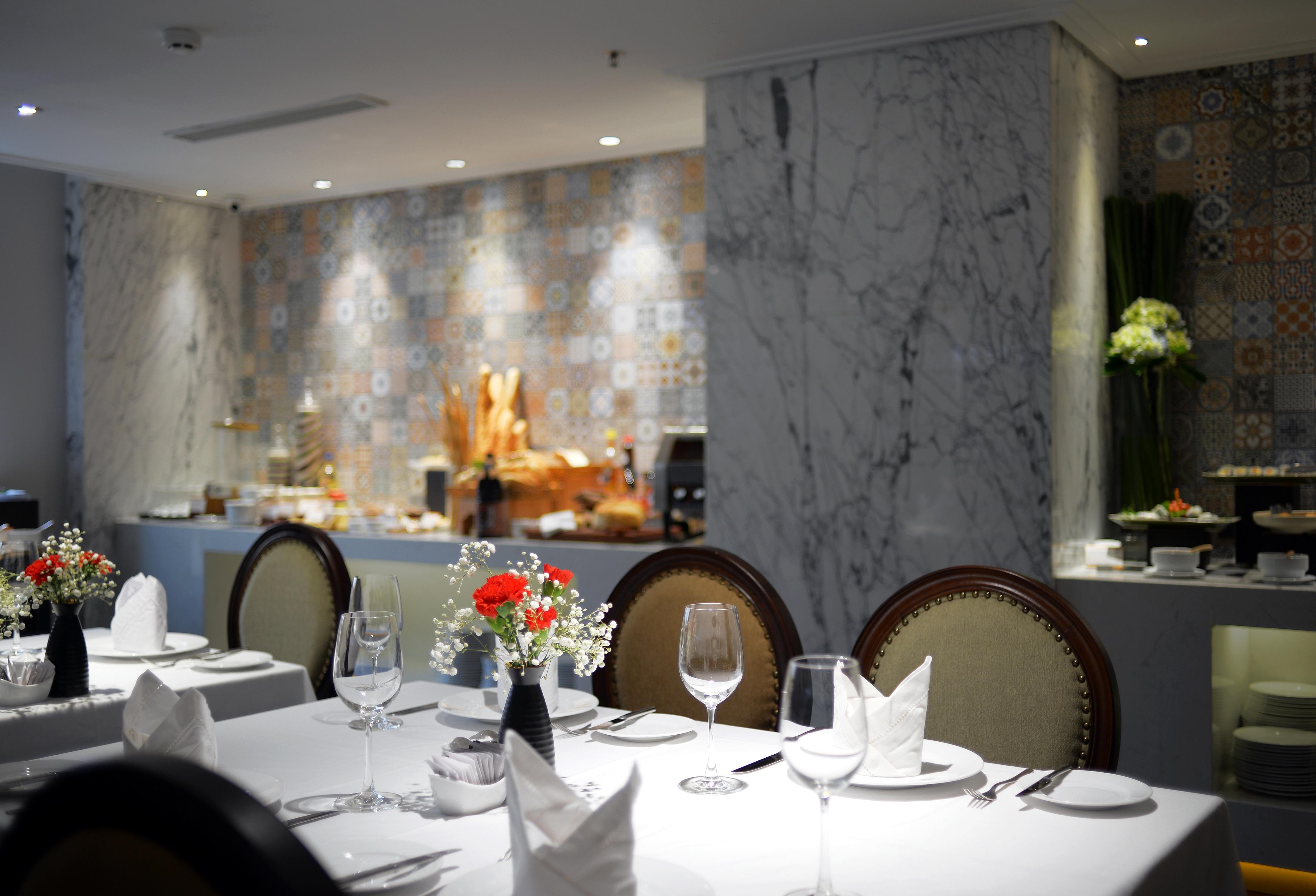 Le Jardin Haute Couture Hotel 4*