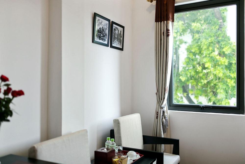 Khách sạn View & Hà Nội