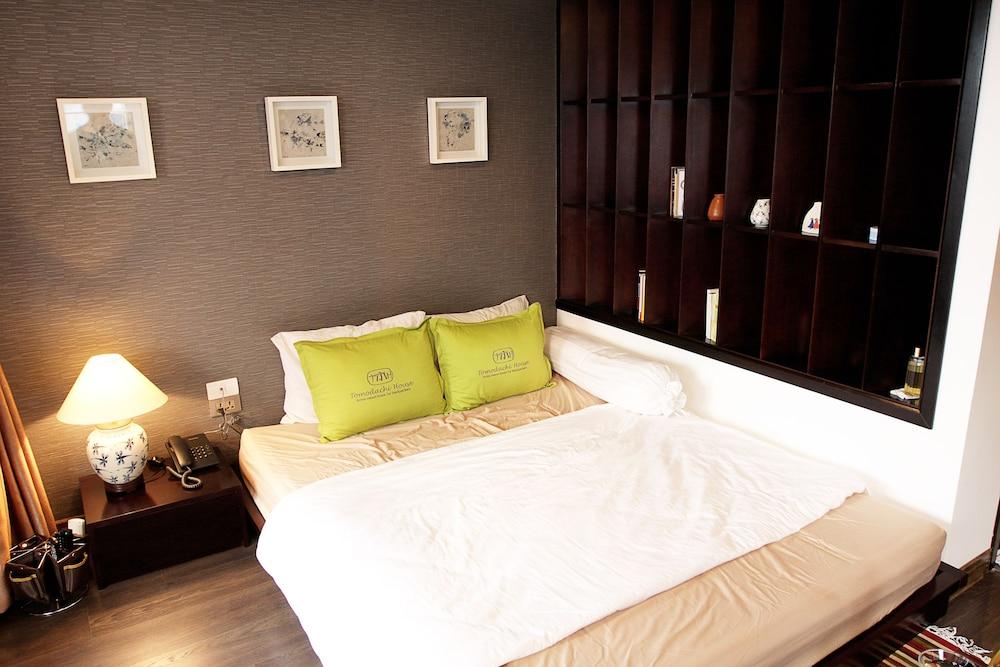 Tomodachi House Khách sạn 3*