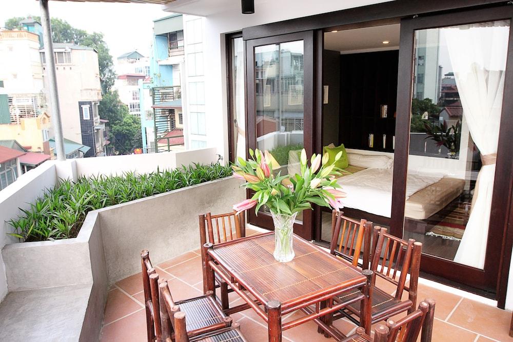 Khách sạn Tomodachi House