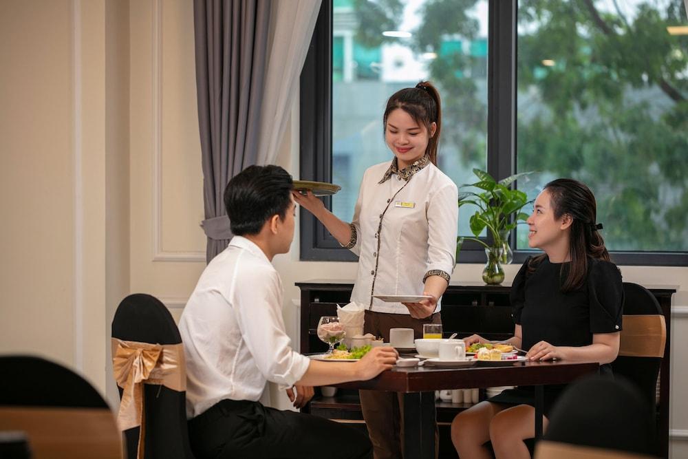 Hotel Adonis 3*